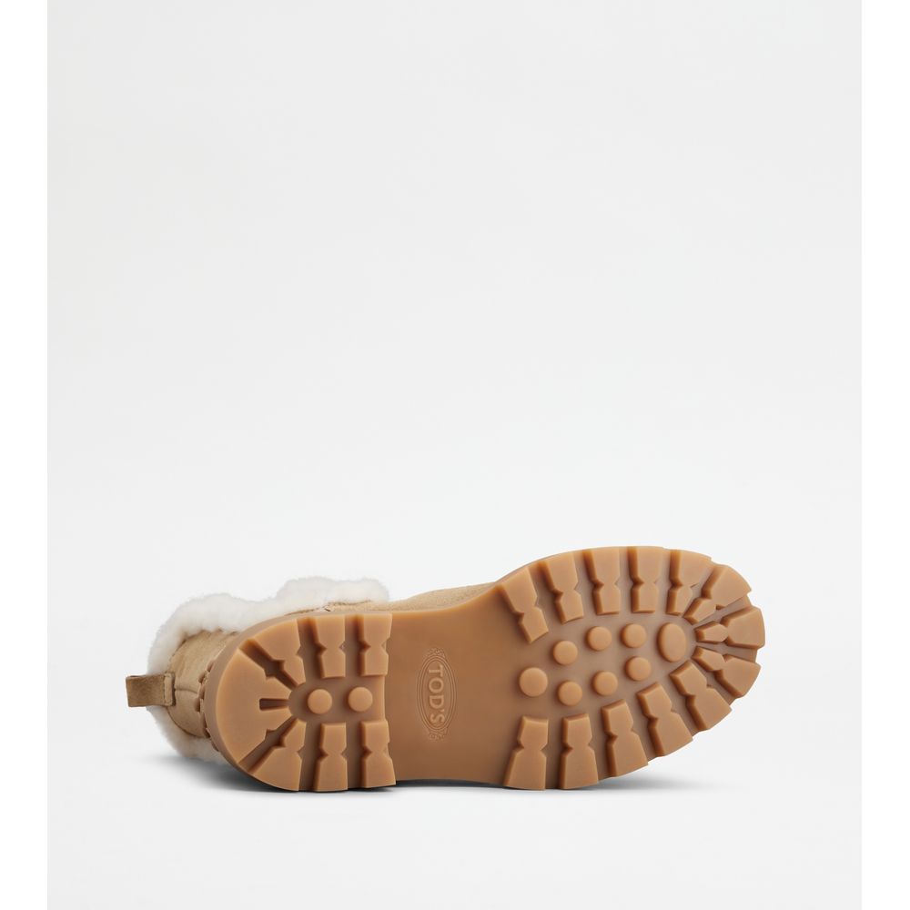 Tod's Chelsea Boots in Suede and Sheepskin