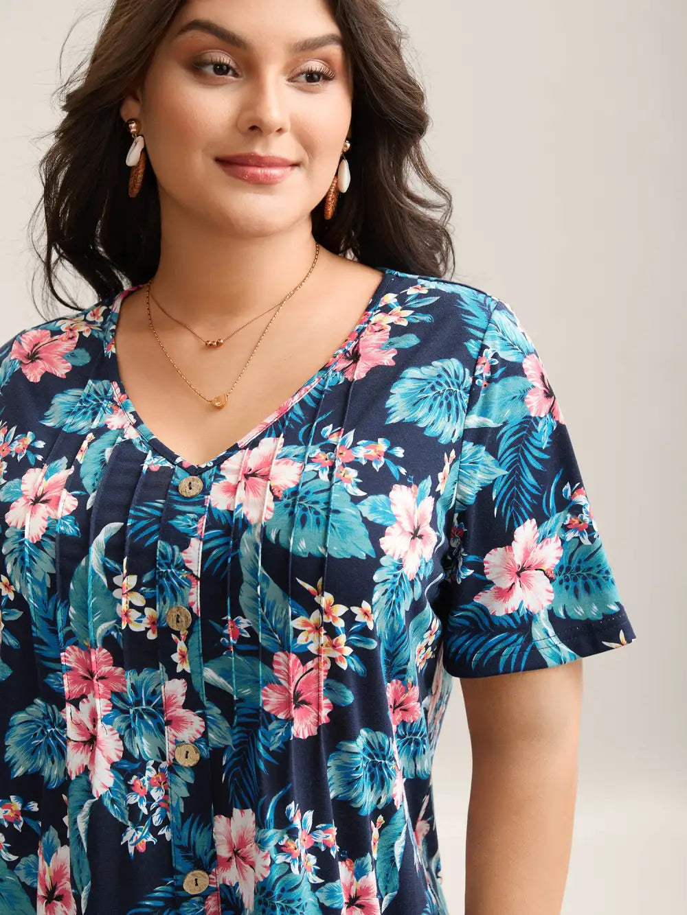 Large Flower Print Toothpick Pleat T-Shirt