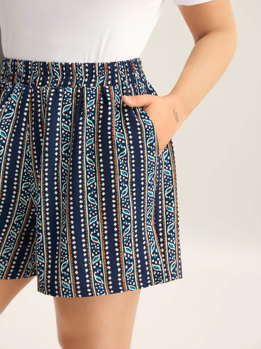 Boho Stripes Pockets Straight-Leg Shorts