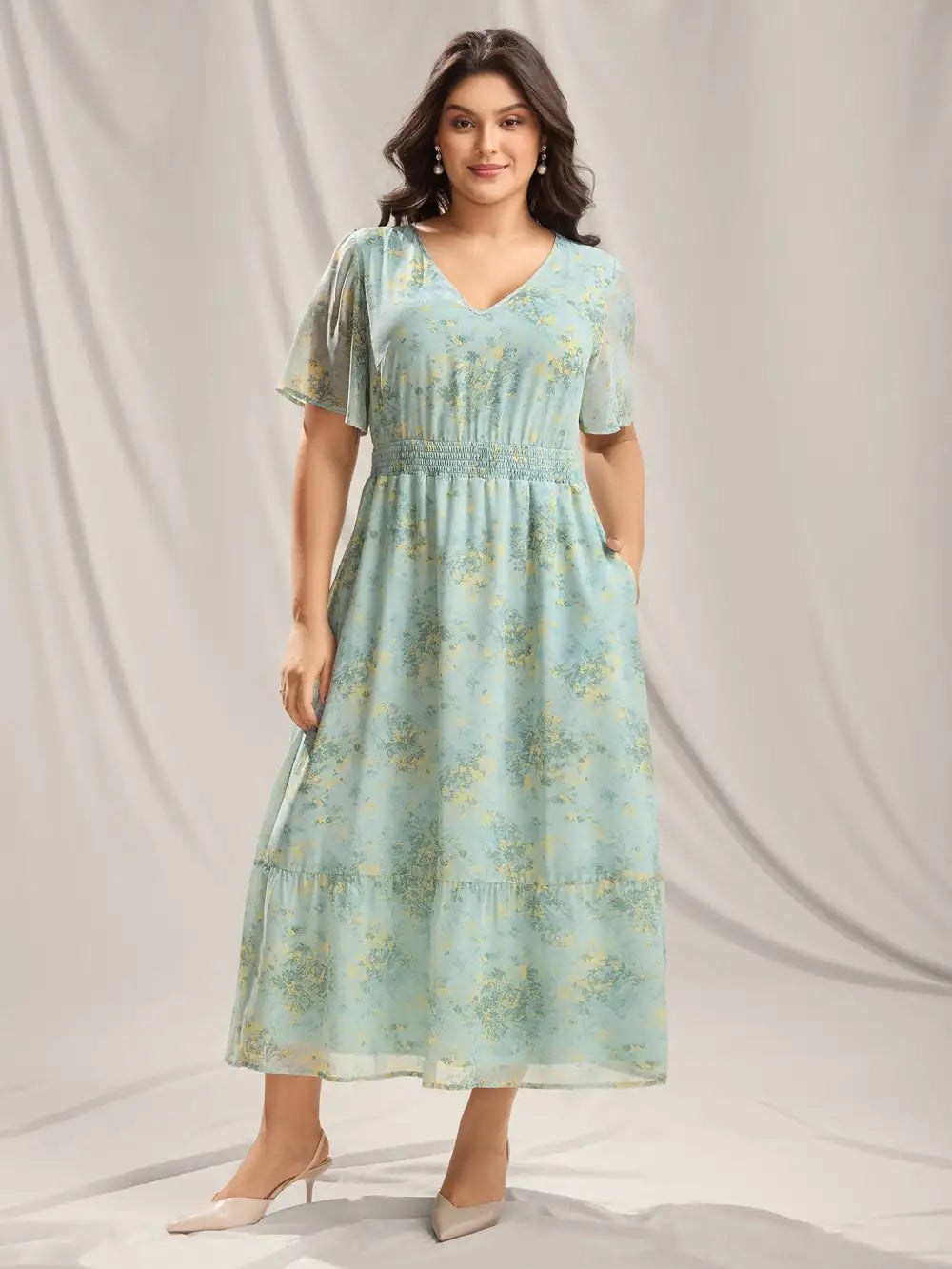 Breezy Floral Shirred Pockets Maxi Dress
