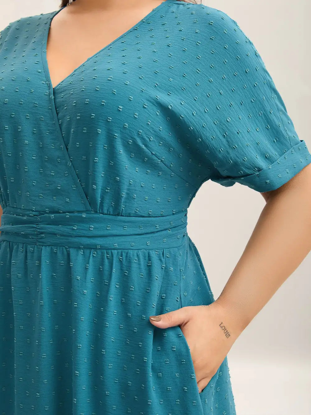 Textured Stretchy Pleated Waist Midi Dress
