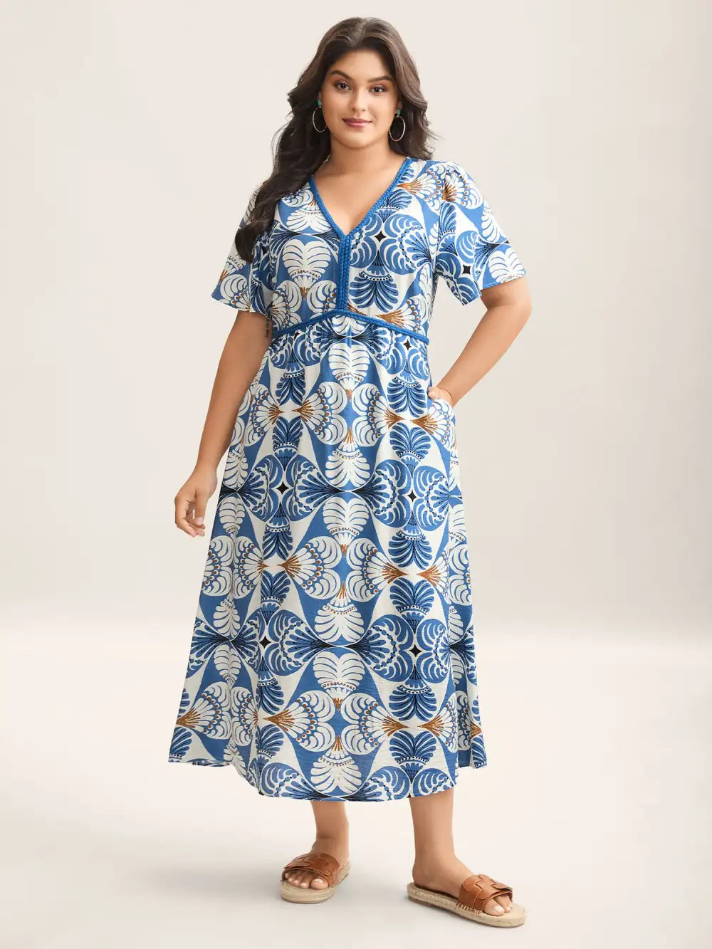 Shell Print Lace Detail Flowy Maxi Dress
