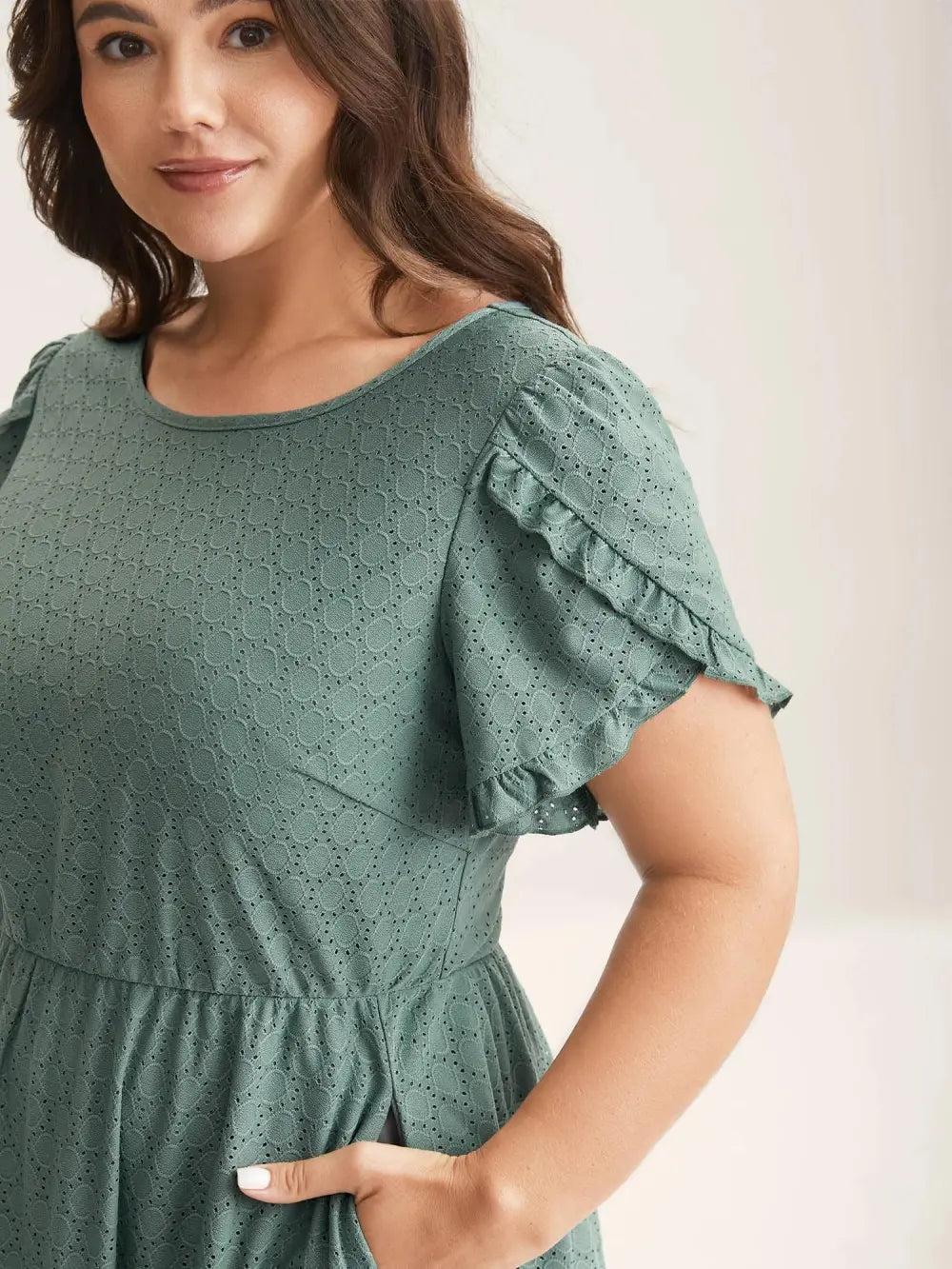 Textured Petal Sleeve Pockets Midi Dress