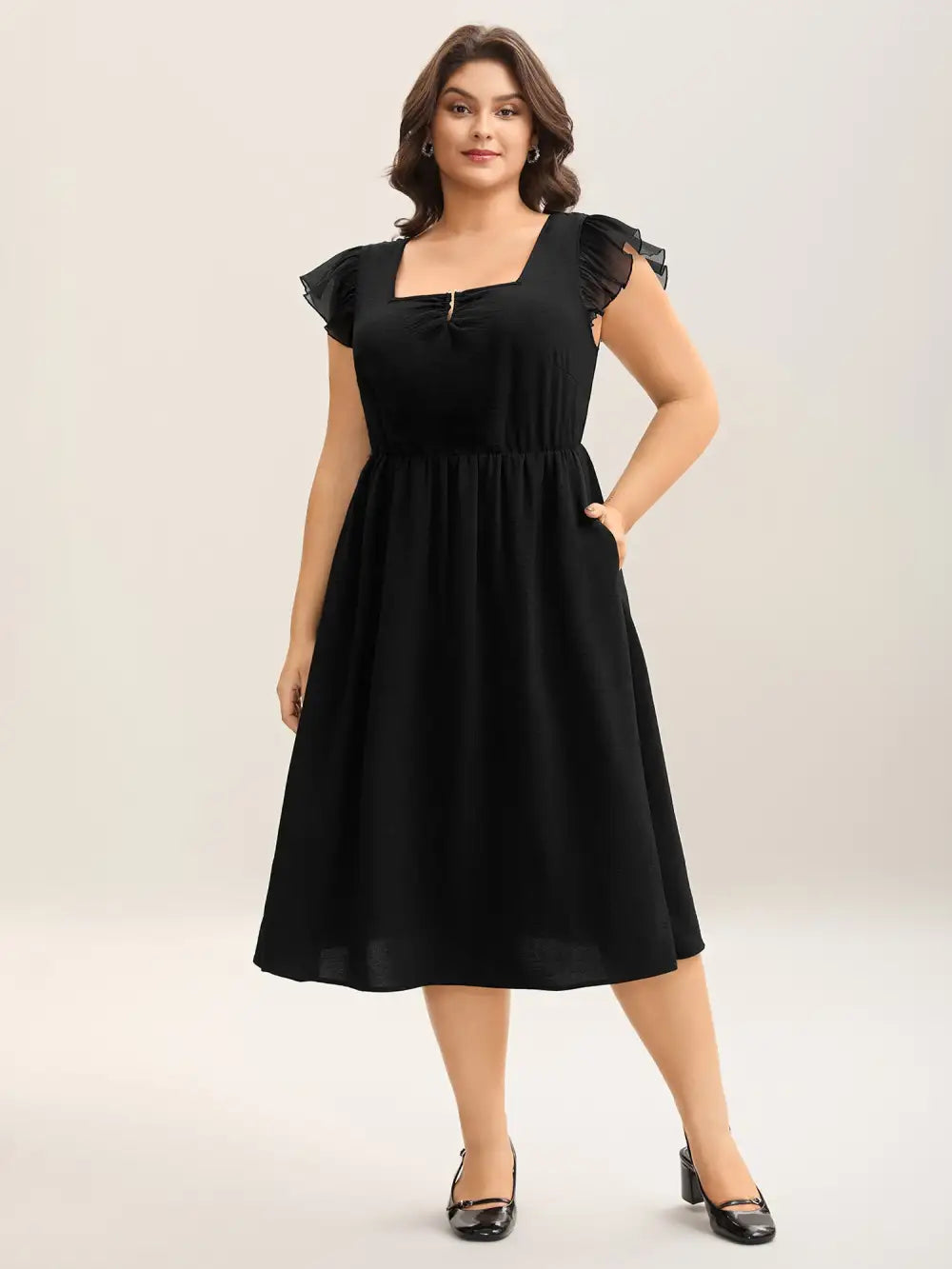 Spliced Gathered Neckline Pockets Midi Dress