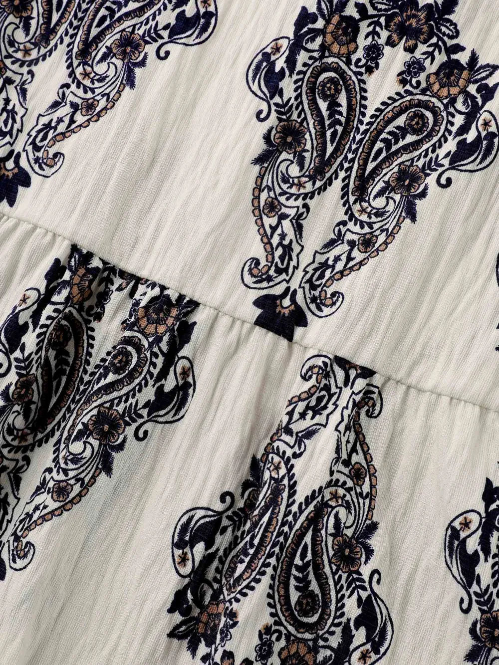 Paisley Print Lotus Leaf Cuffs Blouse