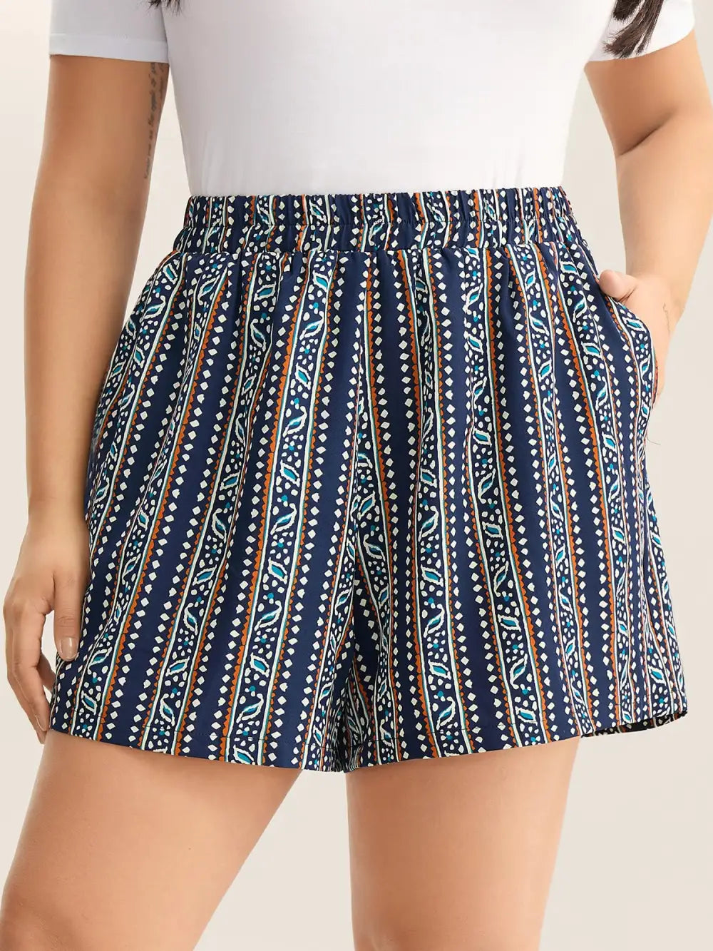 Boho Stripes Pockets Straight-Leg Shorts
