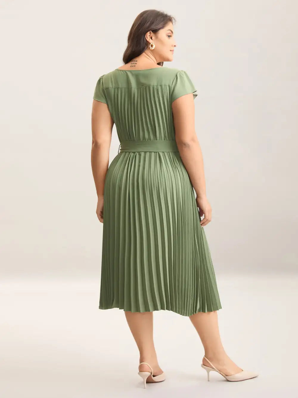 Plicated Detail Belted Pockets Maxi Dress